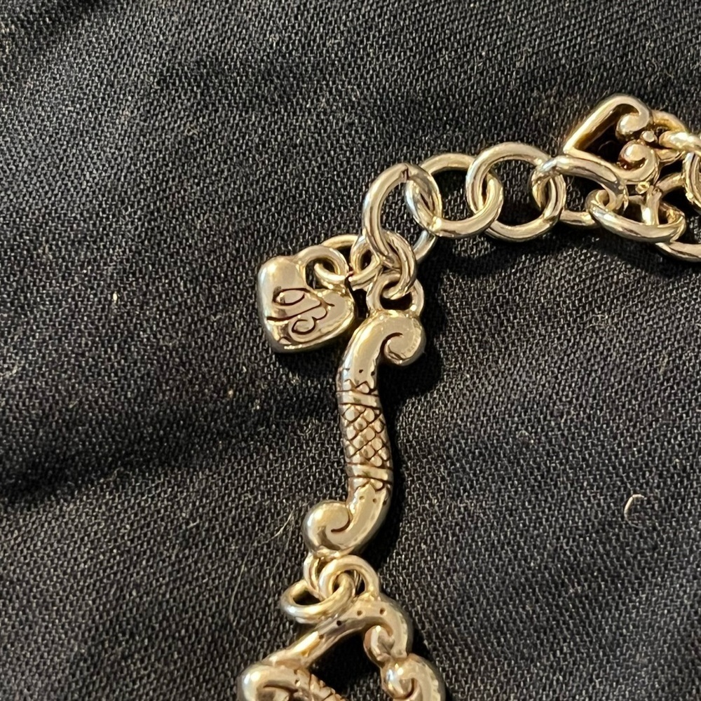 Brighton Vintage Statement Tuscan Etched Silver Heart Pendant Links Bracelet - Picture 2 of 5